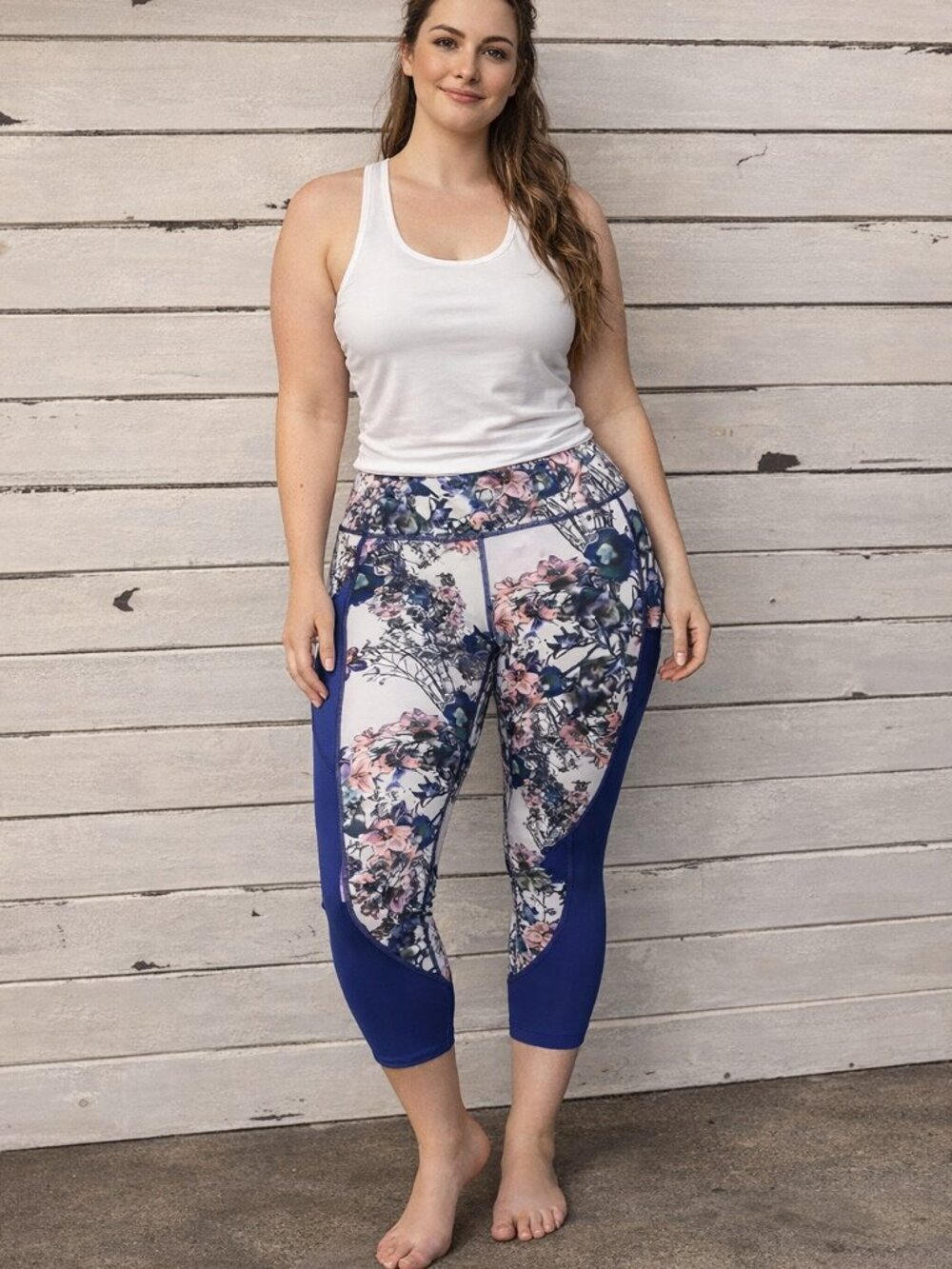 APANA Brand Floral Leggings Size Large